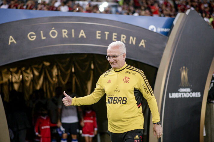 Atualmente sem clube, Dorival Júnior foi contratado pelo Ceará. Lá, conquistou alguns bons resultados no começo do campeonato nacional. Contudo, com a ida para o Flamengo, vieram as conquistas que elevaram a temporada do comandante de patamar. Os triunfos na Copa do Brasil e na Libertadores da América lhe renderam uma posição nesta lista.