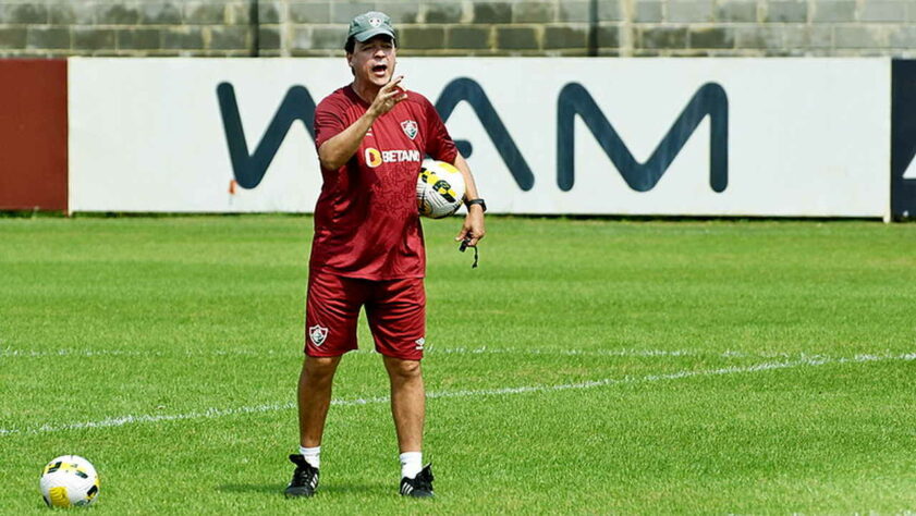 3º - Fluminense - 44 trocas (30 técnicos diferentes)