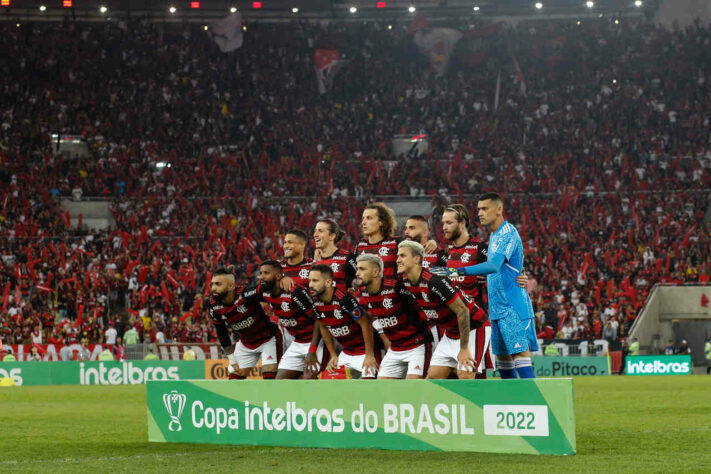 Com um placar agregado de 4 a 1, o Flamengo superou o São Paulo e está na final da Copa do Brasil de 2022. Agora, o Rubro-Negro aguarda o vencedor da semifinal entre Corinthians e Fluminense, que se enfrentam nesta quinta.  Assim, a redação do LANCE! respondeu a seguinte pergunta: qual adversário trará mais dificuldade ao Flamengo na final da Copa do Brasil? Confira!