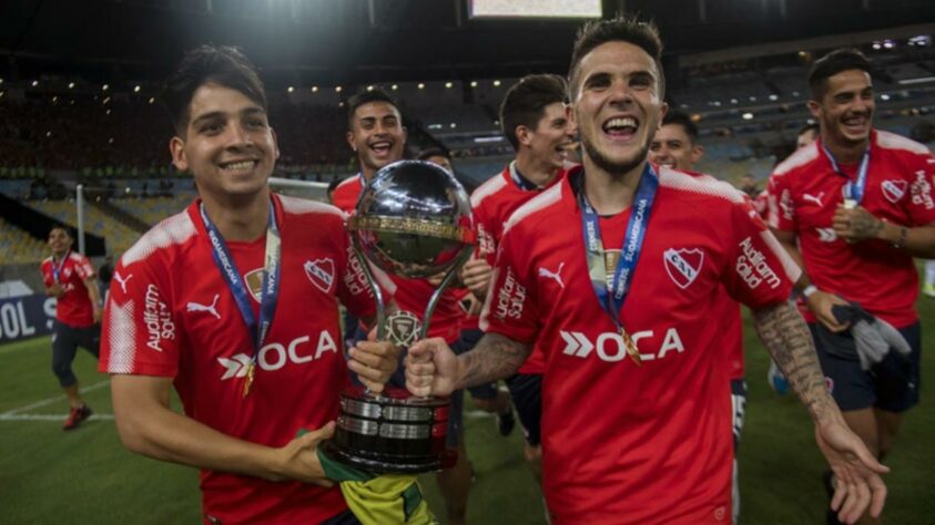 3º lugar - Independiente (ARG): 18 títulos - 2 Mundiais de Clubes, 7 Libertadores da América, 2 Sul-Americanas, 2 Supercopas Libertadores, 1 Recopa Sul-Americana, 3 Copa Interamericana e 1 Copa Suruga Bank