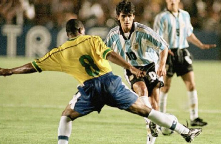 1998 - Brasil 0 x 1 Argentina - Sem gols brasileiros