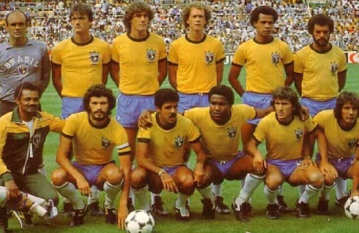 1982 - Brasil 7 x 0 Irlanda - Responsáveis pelos gols brasileiros: Falcão, Sócrates (2), Serginho Chulapa (2), Luizinho e Zico
