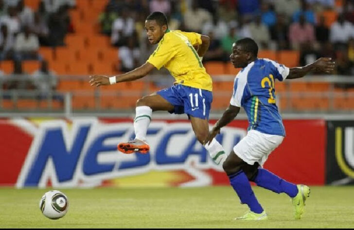 2010 - Brasil 5 x 1 Tanzânia - Responsáveis pelos gols brasileiros: Robinho (2), Ramires (2) e Kaká 