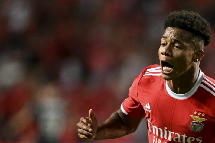 David Neres - Time que jogava em 2018: Ajax - Time que joga atualmente: Benfica - O atleta recebeu oportunidades nesse ciclo, mas viu as chances diminuírem com a proximidade da Copa do Mundo.