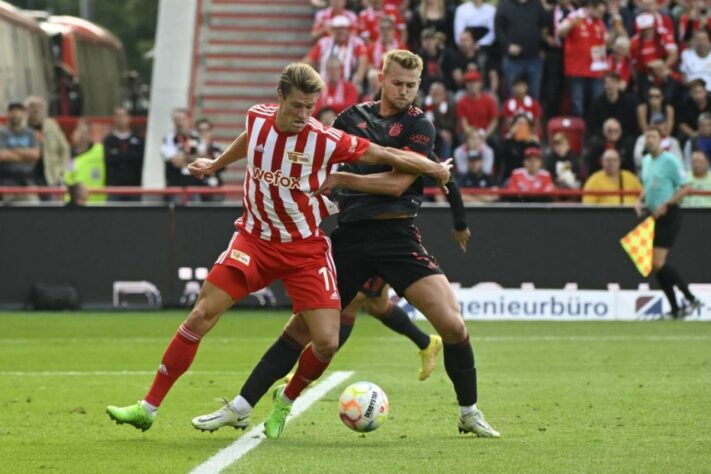 Equipe modesta da capital da Alemanha, O Union Berlin está surpreendendo nesta temporada do campeonato nacional. Após sete rodadas, o time é líder com 17 pontos, dois a mais que o Borussia Dortmund, segundo colocado. O Union também tem o artilheiro da competição: o atacante Sheraldo Becker, com seis gols.