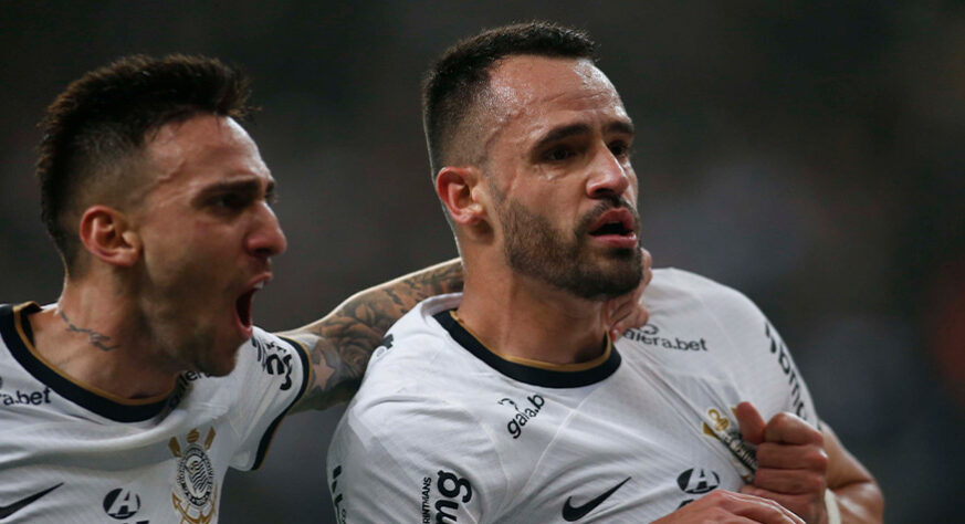 O Corinthians está na final da Copa do Brasil! A equipe de Vítor Pereira venceu o Fluminense por 3 a 0, na Neo Química Arena, com gols de Renato Augusto, Giuliano e Felipe Melo (contra), pela partida de volta da semifinal da Copa do Brasil. O placar agregado ficou 5 a 2. Veja as notas dos jogadores do Timão (feito por Rafael Marson)