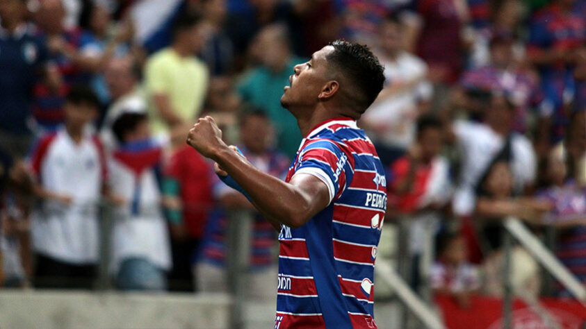 sobe - Pedro Rocha teve grande atuação, marcou dois gols e fez a diferença para a equipe de Juan Pablo Vovjoda. desce - o apagão da equipe cearense no fim do primeiro tempo, que originou os dois gols do Flamengo. 