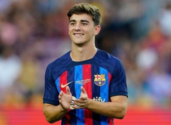 1º lugar: Pablo Gavi (meia - 18 anos - espanhol - jogador do Barcelona, da Espanha)