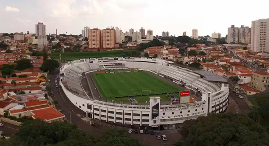 Moisés Lucarelli - localizado em Campinas, São Paulo. Capacidade: 17.728 espectadores.