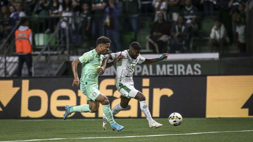 O Palmeiras triunfou sobre o Juventude pela 26ª rodada do Campeonato Brasileiro, por 2 a 1. Rony muito disposto fisicamente ajudou bastante o Verdão e, mesmo com o gol inesperado do time Jaconero, não deixou o ritmo diminuir, alcançando o gol da vitória. Confira, na galeria a seguir, as notas dos jogadores do Verdão (Por Gabriel Teles)