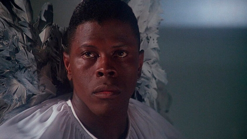 Patrick Ewing, com duas medalhas de ouro no basquete, participou de alguns filmes. O jogador teve sua primeira aparição em "Exorcista 3" e, posteriormente, apareceu em "Space Jam - O Jogo Do Século" e "Esqueça Paris".