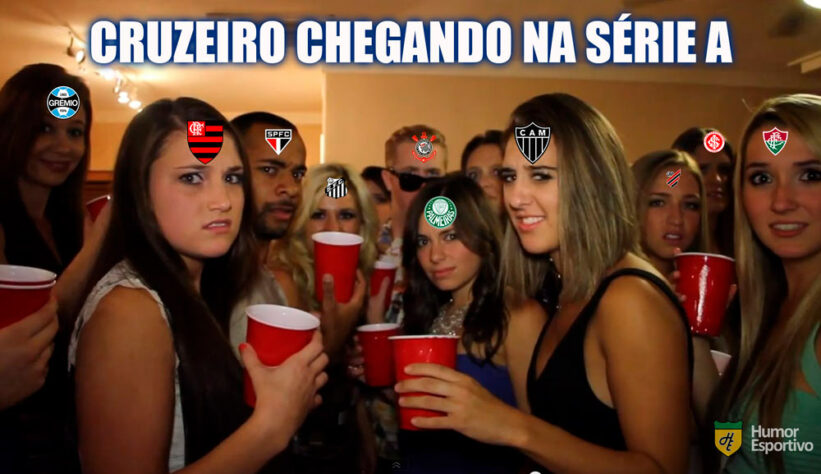 Após vitória sobre o Vasco, Cruzeiro garante vaga na Série A e torcedores fazem memes na web.