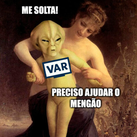 Torcedores ironizam decisão da arbitragem em gol de empate do Flamengo contra o Goiás.