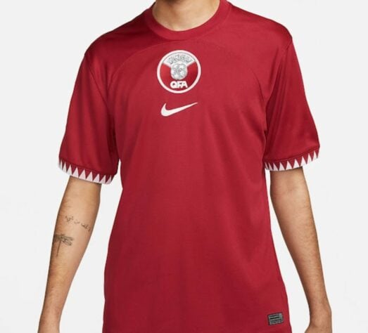 Qatar (grupo A): camisa 1 / fornecedora: Nike