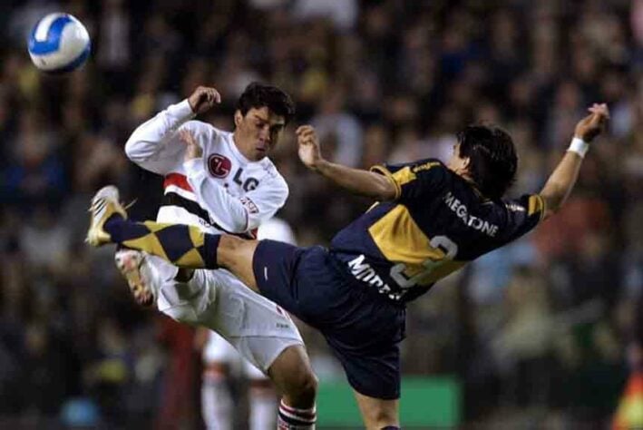 Como campeão da Libertadores do ano anterior, o São Paulo voltou à Recopa em 2006. Não foi páreo para o Boca Juniors. Perdeu na Argentina por 2 a 1 e ficou no empate em 2 a 2 no Morumbi.