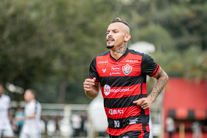 Jogadores de basquete brasileiros: relembre os maiores da história  Betnacional