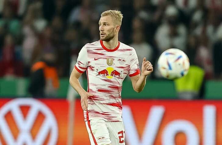 Konrad Laimer (25 anos) - Posição: meio-campista - Clube: RB Leipzig