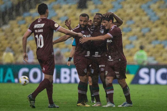 4º lugar: FLUMINENSE (54 pontos) - 32 jogos - Título: 0.01% / Libertadores: 96.5% / Sul-Americana: 3.5%