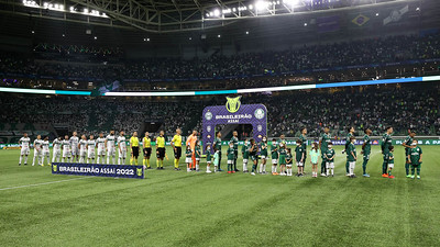 CORITIBA: Sobe - O ataque até tentou criar jogadas e levar algum tipo de perigo ao time palmeirense, ainda que sem tamanho sucesso. O ponto positivo foi fazer com que Weverton fizesse algumas defesas.  /// Desce - A defesa da equipe comandada por Guto Ferreira não teve calma e cedeu inúmeros espaços ao Verdão, que conseguiu um resultado elástico. 