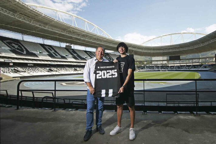 FECHADO - Matheus Nascimento prolongou seu vínculo com o Botafogo. Agora, a joia do clube Alvinegro tem contrato até 2025.
