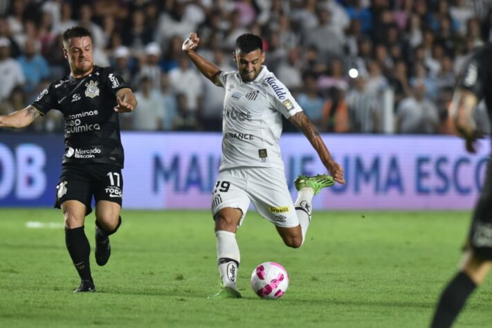 12º lugar: SANTOS (47 pontos) - 36 jogos - Libertadores: 2%/ Sul-Americana: 97.9%/ Próximos jogos: Botafogo (fora de casa) e Fortaleza (em casa).