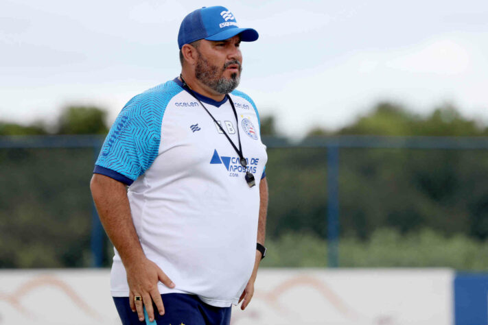 BAHIA: O clube baiano busca um novo técnico para 2023. Eduardo Barroca não renovou com o Tricolor após o acesso na Série B. Antonio Carlos Zago é especulado no time baiano.