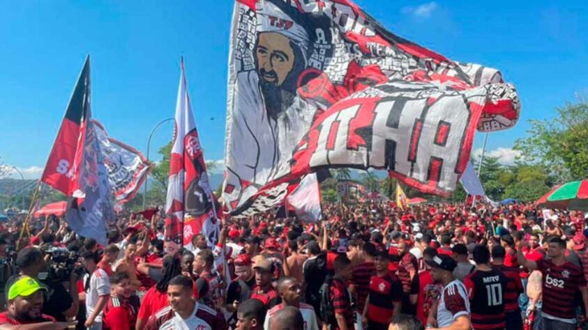 Torcida do Flamengo fez festa no AeroFla.