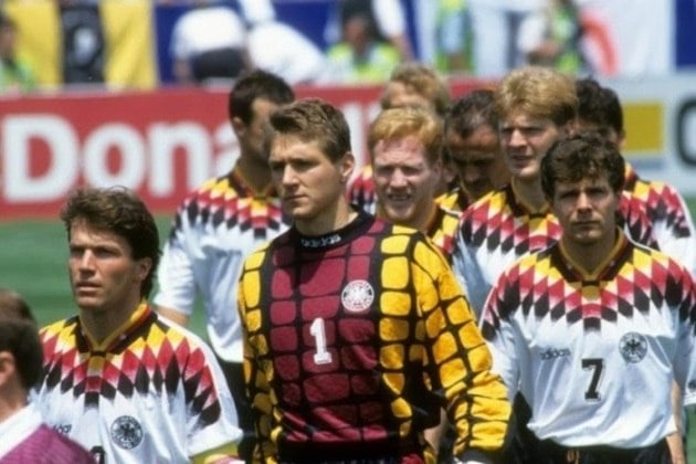 Copa do Mundo de 1994 (Estados Unidos da América) - Líder do ranking da FIFA: Alemanha - Eliminação nas quartas de final 