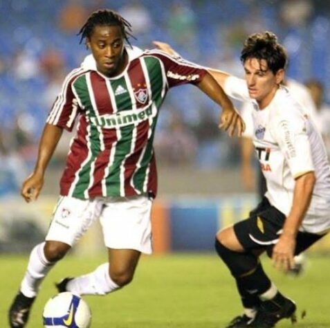 Mais um jogador que venceu o torneio por três equipes diferentes. Seu primeiro título foi em 2007, pelo Fluminense. Em seguida, conquistou a taça por Santos (2011) e Palmeiras (2015).