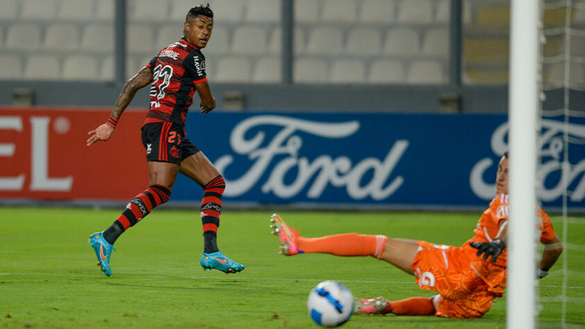 COMEÇO DEVAGAR - Na primeira partida da Libertadores 2022, o Flamengo venceu, mas não praticou um jogo tão vistoso contra o Sporting Cristal.