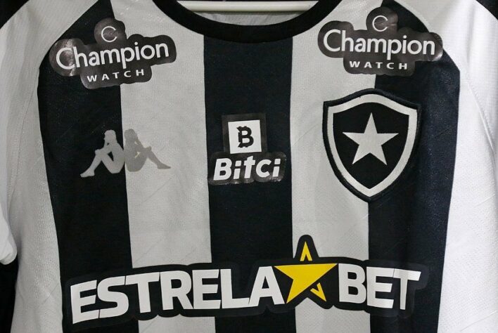 Champion - 9 clubes (Sport; Náutico; Avaí; Botafogo; Bahia; Cruzeiro; Vila Nova; Fortaleza; Guarani)