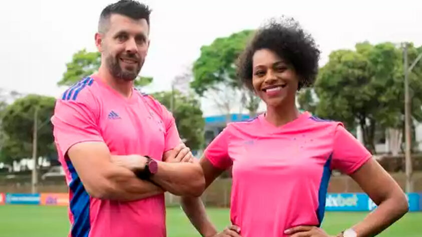 Camisa lançada para o Cruzeiro - Fornecedora de material esportivo: Adidas.