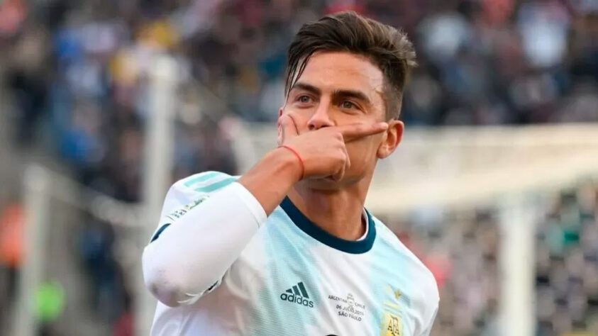 6º) Paulo Dybala - atacante - seleção argentina - 29 anos de idade - Quantidade de seguidores no Instagram: 49 milhões