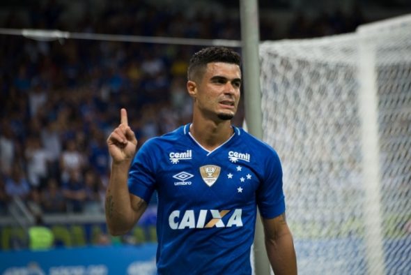 O lateral esquerdo ex-Flamengo, Cruzeiro, Palmeiras e Fluminense estava no Coritiba em 2022, clube que ajudou a escapar do rebaixamento no Brasileirão. AO longo de toda temporada, o lateral participou de 34 jogos, marcou 2 gols e deu 2 assistências. 