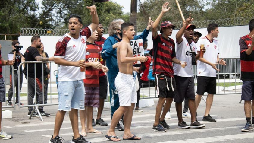 A mobilização não contou com presença da torcidas organizadas de peso, como Raça e Jovem