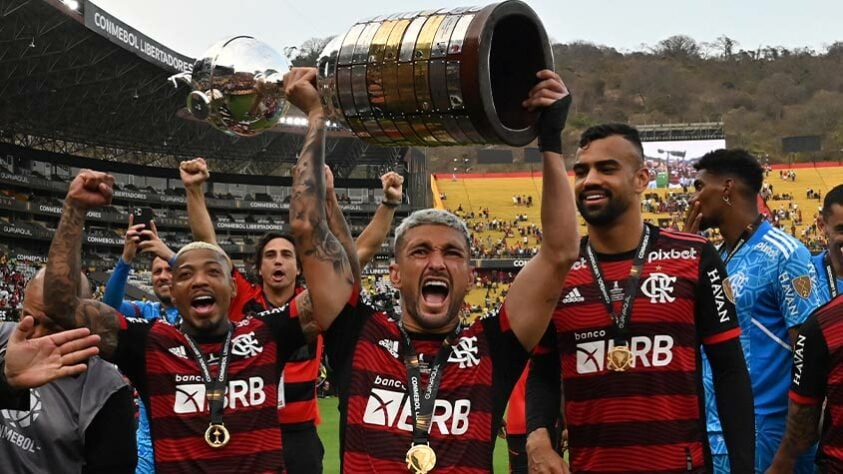 29º lugar - Flamengo (BRA): 7 títulos - 1 Mundial de Clubes, 3 Libertadores da América, 1 Copa Mercosul, 1 Copa Ouro e 1 Recopa Sul-Americana.