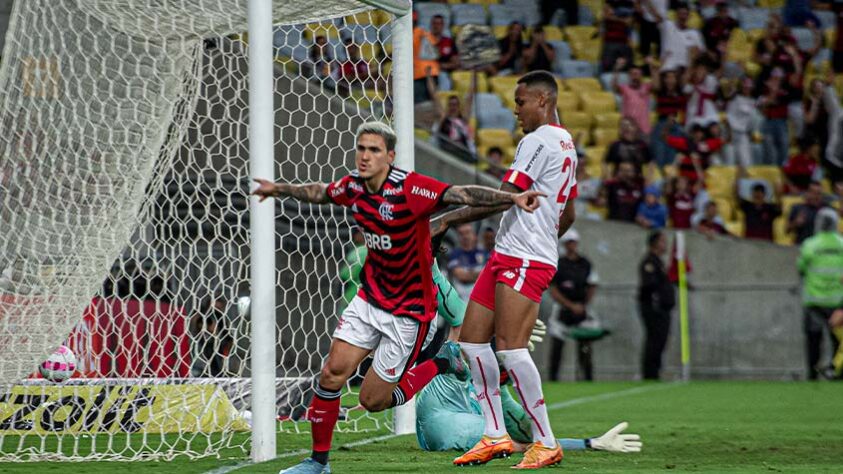 5º lugar: FLAMENGO (48 pontos) - 29 jogos - Título: 0.067% / Libertadores: 98.5% / Sul-Americana: 1.5%