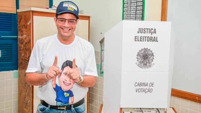 Acre - Gladson Cameli (PP - eleito no primeiro turno) - Times: Flamengo, Náuas e Rio Branco