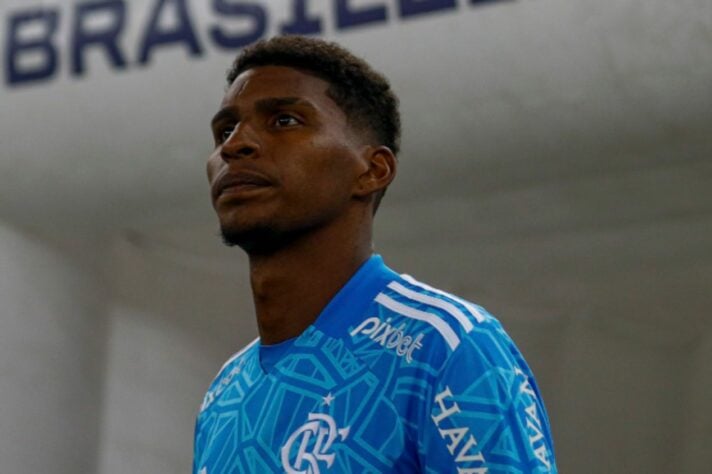 Hugo Souza - Idade: 24 anos - Posição: goleiro - Clube: Flamengo / Contrato até: dezembro de 2025