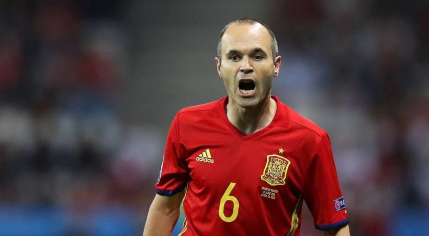 Iniesta (Espanha): 4 Copas do Mundo (2006, 2010, 2014 e 2018).