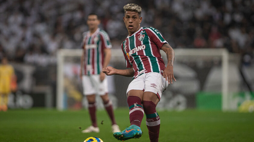 Matheus Martins - atacante - Udinese - 19 anos - Recentemente vendido pelo Fluminense, o oportunismo e as boas atuações do jogador deram destaque para o seu futebol. Além disso, recebe suas chances nas categorias de base da Seleção Brasileira.