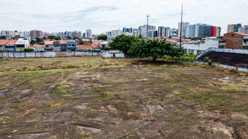 Além de diversos duelos marcantes entre CRB e CSA, o estádio chegou a receber uma partida do Santos de Pelé.