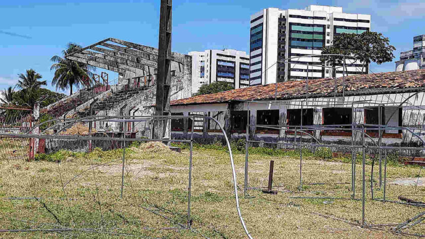 GALERIA: Veja imagens do Estádio da Pajuçara atualmente