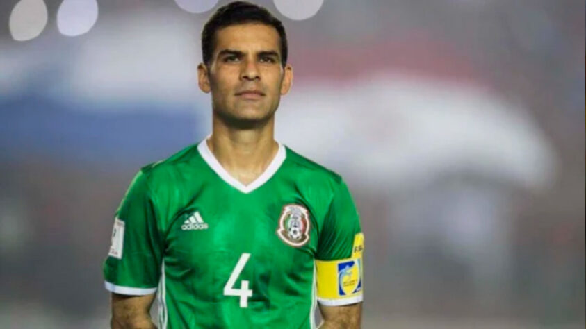 Rafael Márquez (México): 5 Copas do Mundo (2002, 2006, 2010, 2014 e 2018).