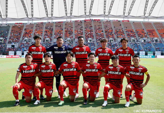 26º - Roasso Kumamoto (2ª divisão do Japão) - Média de passes realizados por jogo: 614 - Taxa de acerto: 84,3%