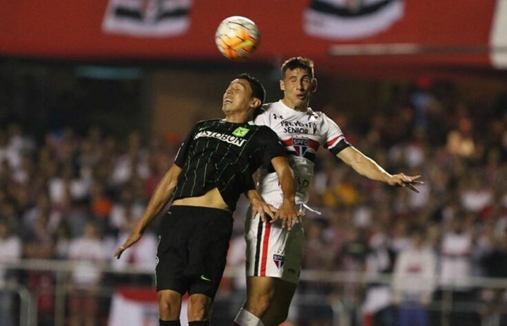 9º lugar: São Paulo 0 x 2 Atlético Nacional-COL - Libertadores 2016 - Morumbi / Renda de R$ 7,5 milhões / Público pagante: 61.776 torcedores