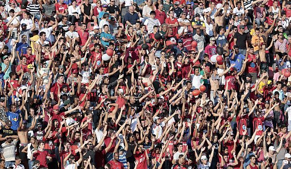 Na competição, o time possui a 7ª melhor campanha como mandante e só perdeu duas partidas dentro de casa na competição. Além disso, o time vem forte em uma sequência de 5 vitórias consecutivas em casa.