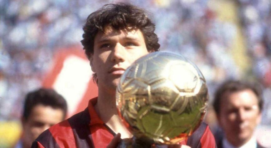 11º lugar: Marco van Basten - 236 participações em gols