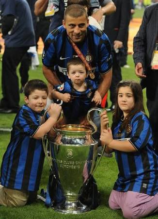 Walter Samuel - Campeão da Libertadores pelo Boca Juniors (2000) e campeão da Liga dos Campeões pela Internazionale (2009/2010