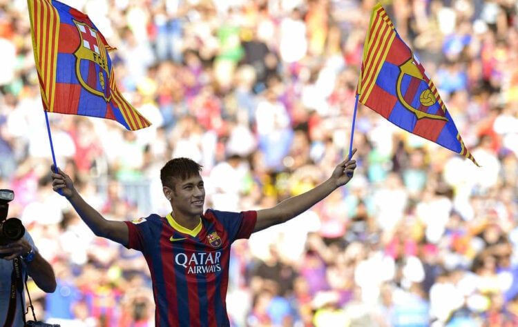 3º - Neymar - Barcelona (2013): 56 mil pessoas